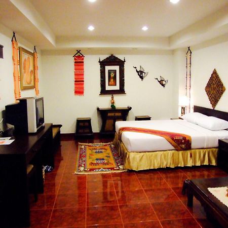 Win Place Hotel Chiang Mai Exterior foto