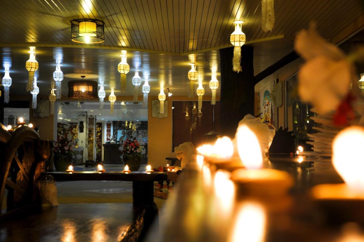 Win Place Hotel Chiang Mai Exterior foto