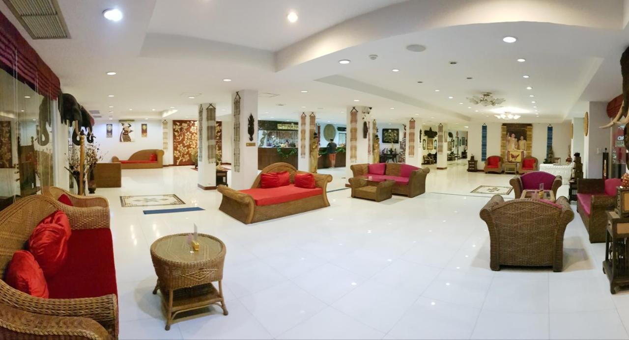 Win Place Hotel Chiang Mai Exterior foto