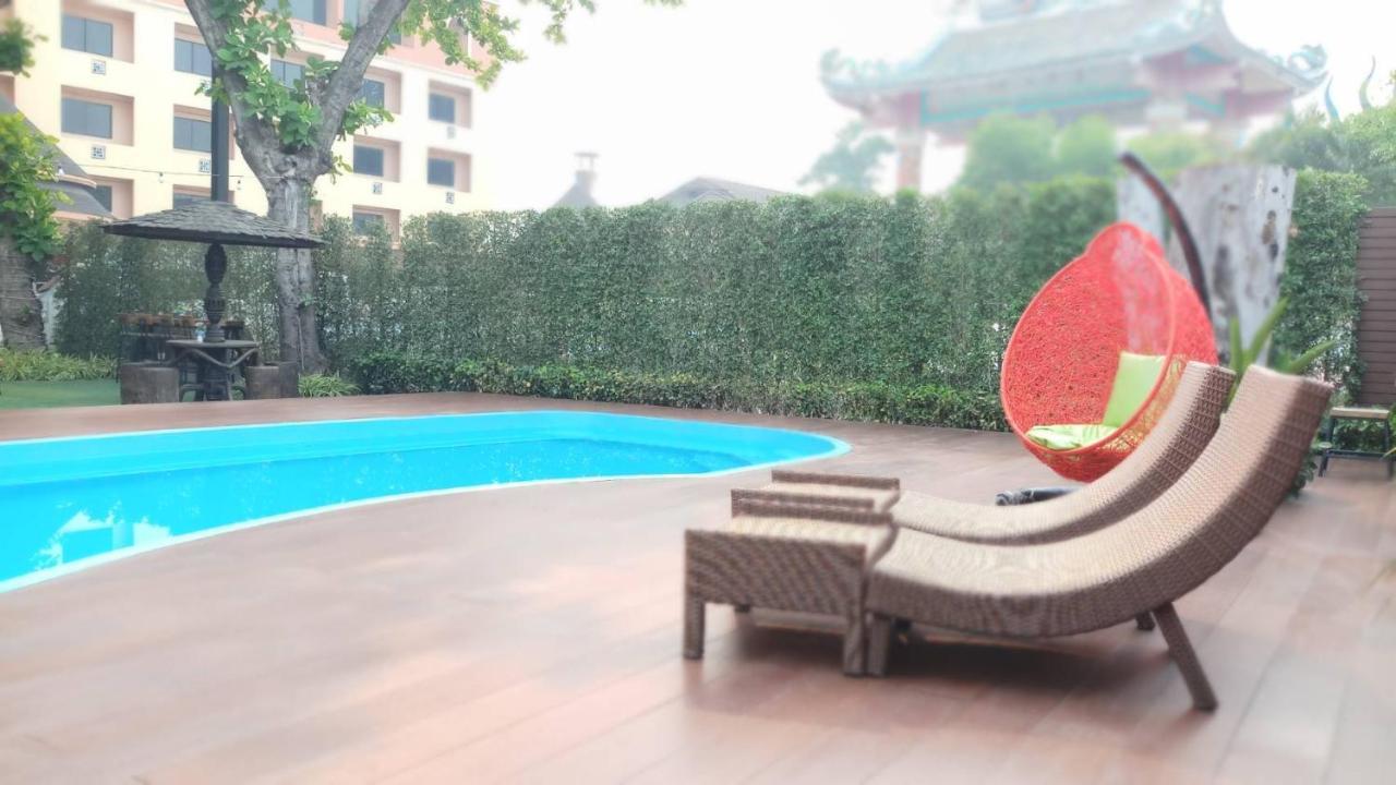 Win Place Hotel Chiang Mai Exterior foto