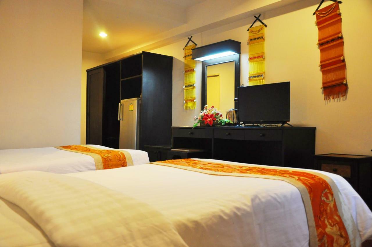 Win Place Hotel Chiang Mai Exterior foto