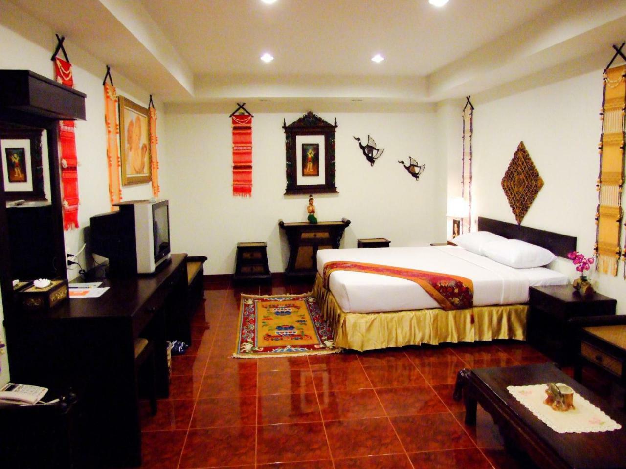 Win Place Hotel Chiang Mai Exterior foto