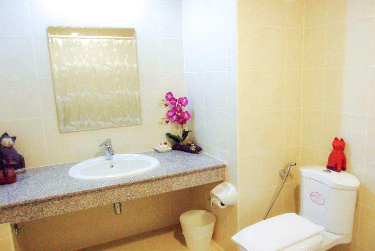 Win Place Hotel Chiang Mai Exterior foto