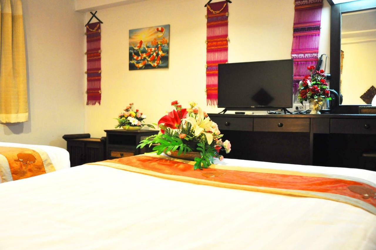 Win Place Hotel Chiang Mai Exterior foto