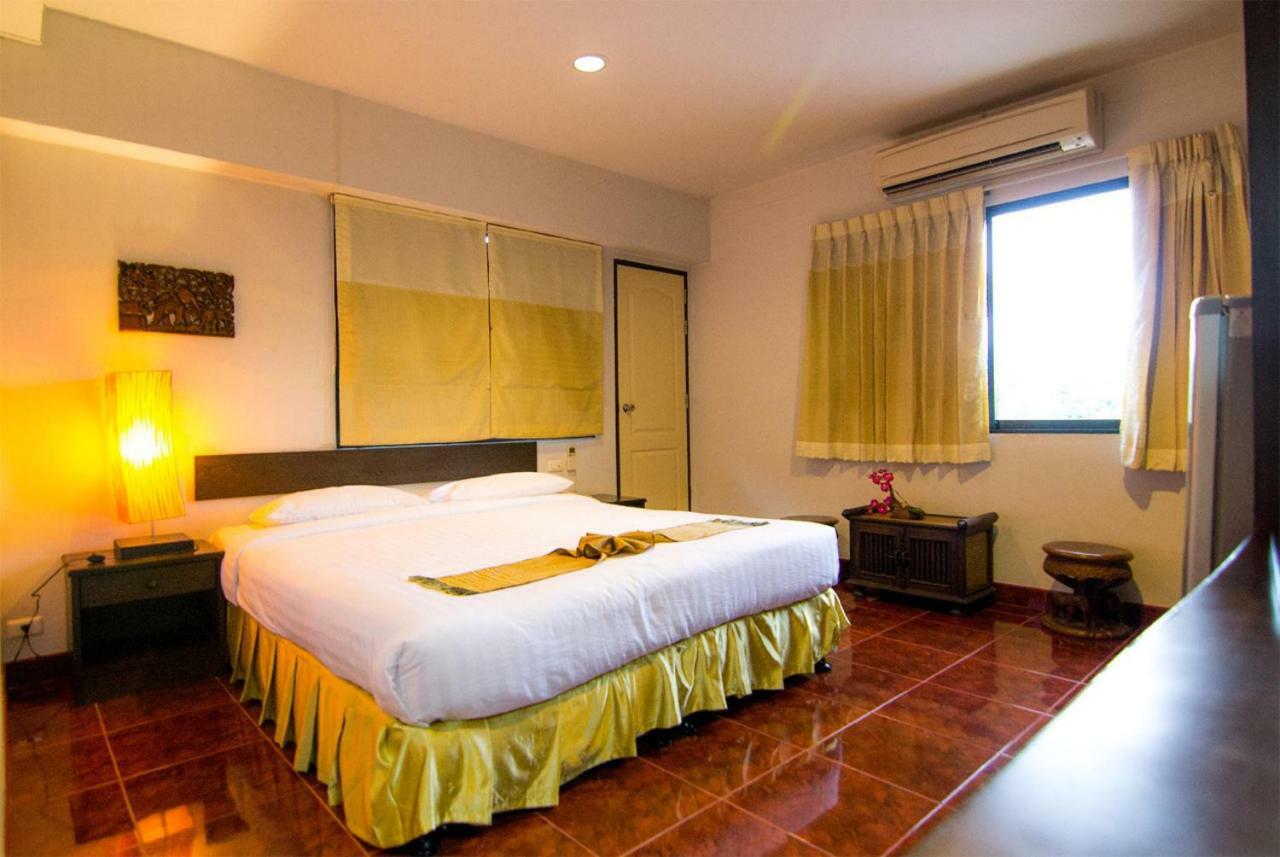 Win Place Hotel Chiang Mai Exterior foto